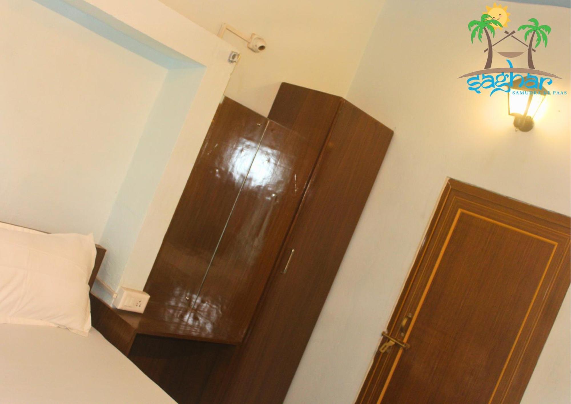Saghar House Hotel Visakhapatnam Buitenkant foto